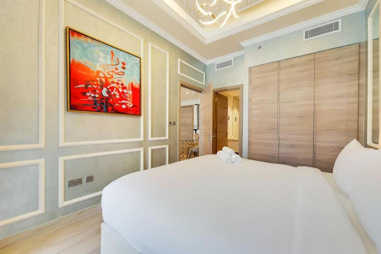 One - Beautiful One Bedroom Apartment
