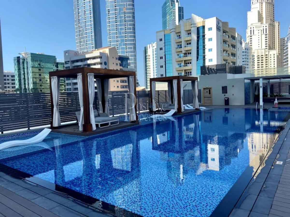 One - Beautiful One Bedroom Apartment *